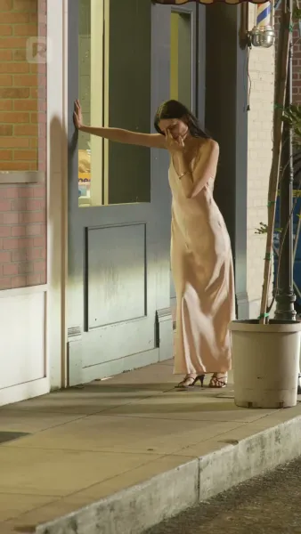 กอดกลางเงามืด