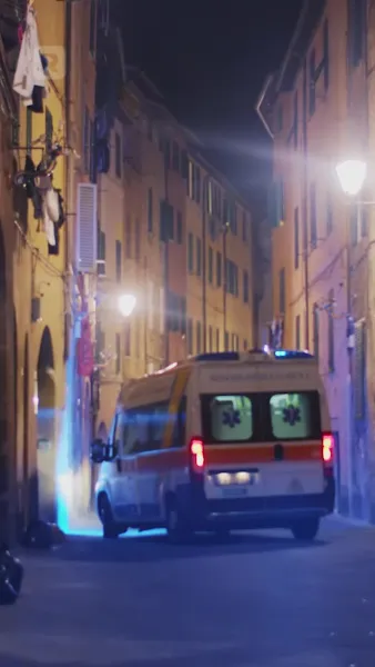 กอดกลางเงามืด