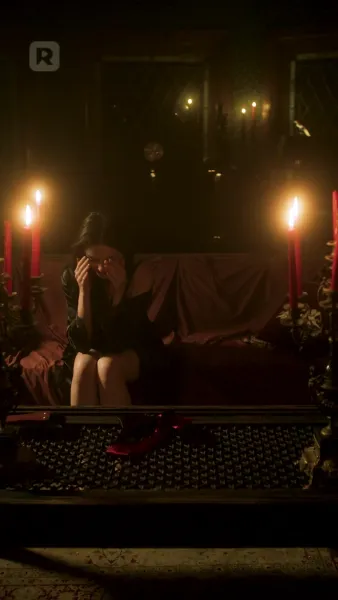 กอดกลางเงามืด