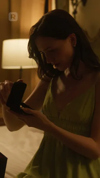 กอดกลางเงามืด