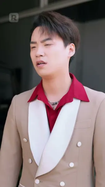 รักแรกพบ