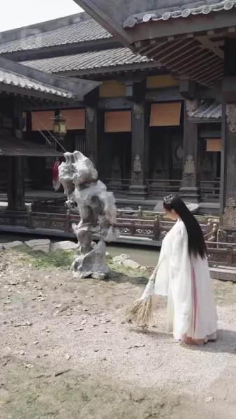 ท่านนายพล ท่านหาภรรยาผิดคนแล้ว