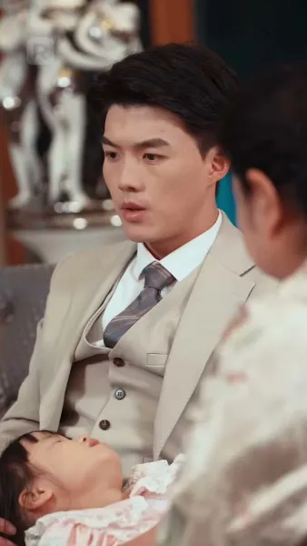 หลังหย่า ภรรยาเก่าดังทั่วเวิร์ล