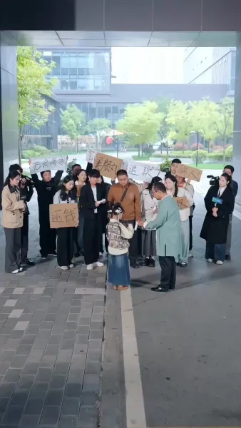 แสงเล็กๆ ในบ้าน