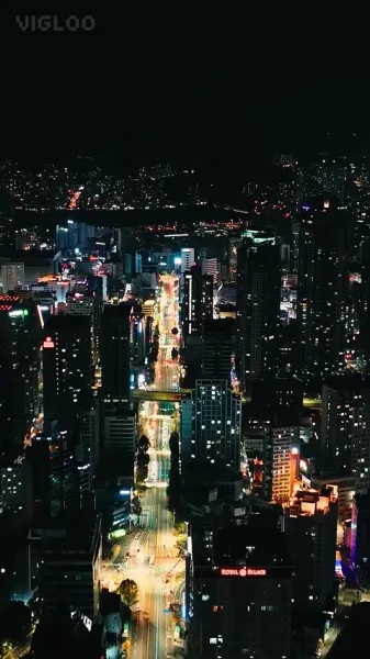 ใครคือ X ผู้โหดร้าย