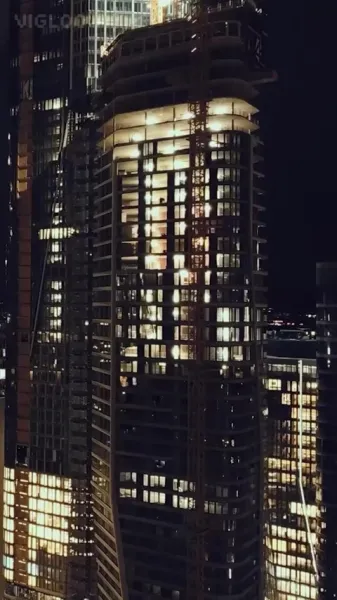 ใครคือ X ผู้โหดร้าย