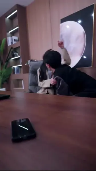 เลขาตัวป่วน กวนใจประธานสุดหล่อ