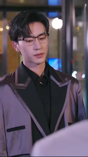 เลขาตัวป่วน กวนใจประธานสุดหล่อ