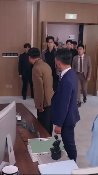 เลขาตัวป่วน กวนใจประธานสุดหล่อ