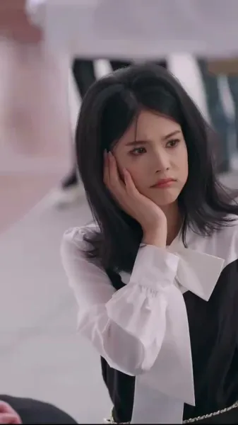 เลขาตัวป่วน กวนใจประธานสุดหล่อ