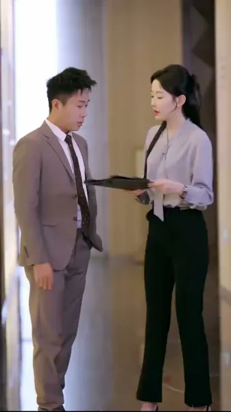 เลขาตัวป่วน กวนใจประธานสุดหล่อ