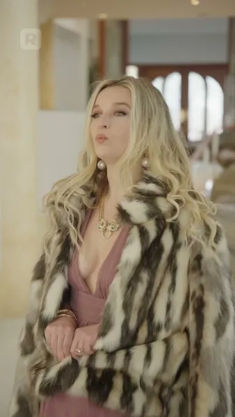 รักต่างชนชั้น จากบ้านนาไปสู่เศรษฐี