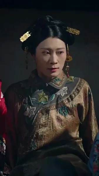 ราชินีปลอม