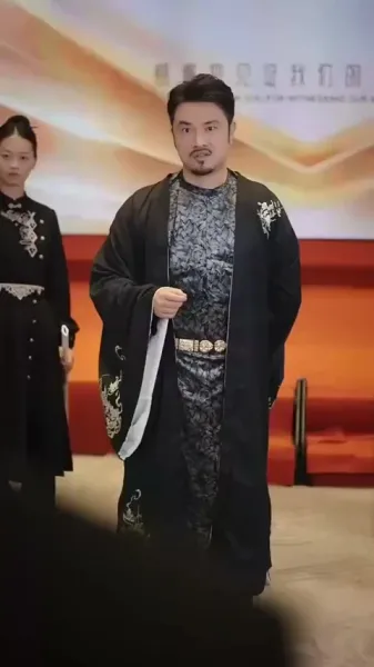 ข้าคือราชามังกร & หมอวิเศษในตำนาน