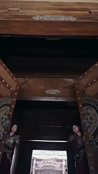 บัลลังก์นี้ข้าขอทวงคืน