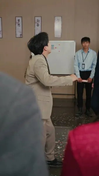 เข้าผิดงานวิวาห์ พลิกชะตารัก