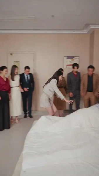 เข้าผิดงานวิวาห์ พลิกชะตารัก