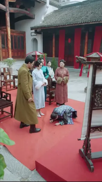 กลิ่นดอกไม้ในเถ้าธุลี