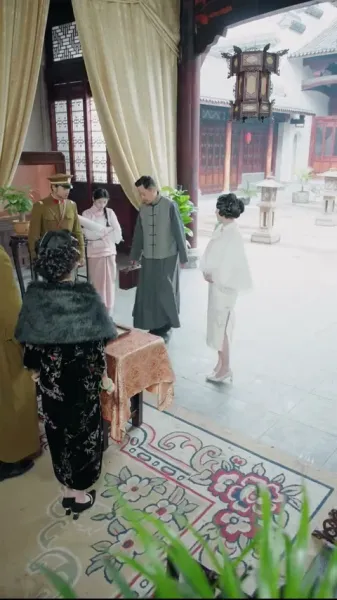 กลิ่นดอกไม้ในเถ้าธุลี