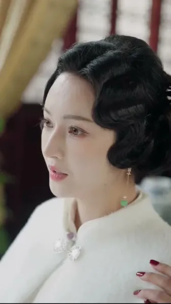 กลิ่นดอกไม้ในเถ้าธุลี