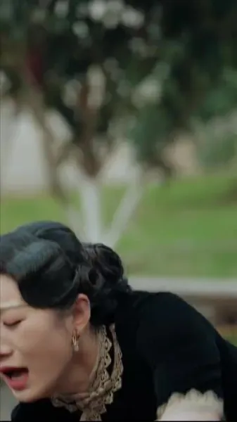 กลิ่นดอกไม้ในเถ้าธุลี