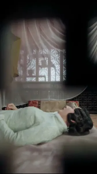 กลิ่นดอกไม้ในเถ้าธุลี