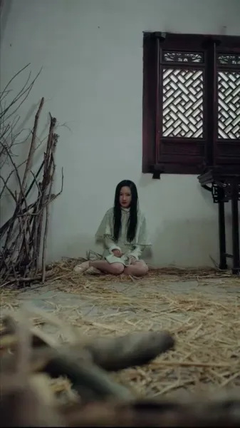 กลิ่นดอกไม้ในเถ้าธุลี