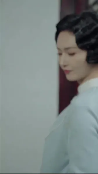 กลิ่นดอกไม้ในเถ้าธุลี