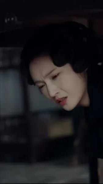 กลิ่นดอกไม้ในเถ้าธุลี