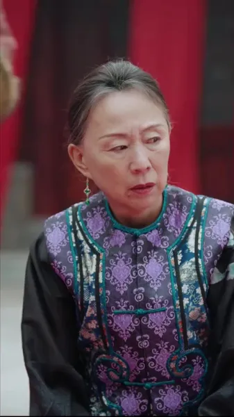 กลิ่นดอกไม้ในเถ้าธุลี