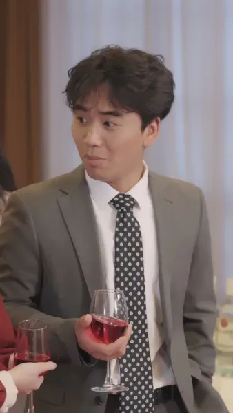 สามีเก่าคุกเข่าขอคืนดี