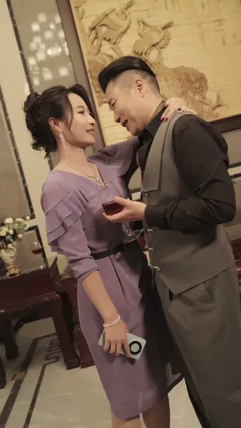 สามีเก่าคุกเข่าขอคืนดี