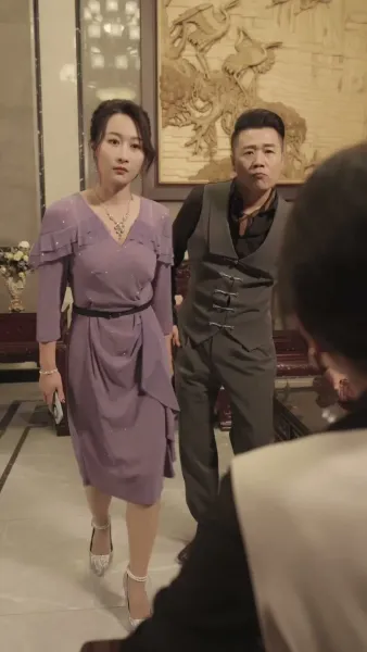 สามีเก่าคุกเข่าขอคืนดี