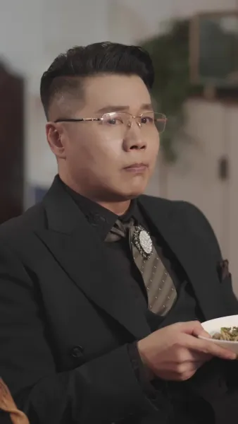 สามีเก่าคุกเข่าขอคืนดี