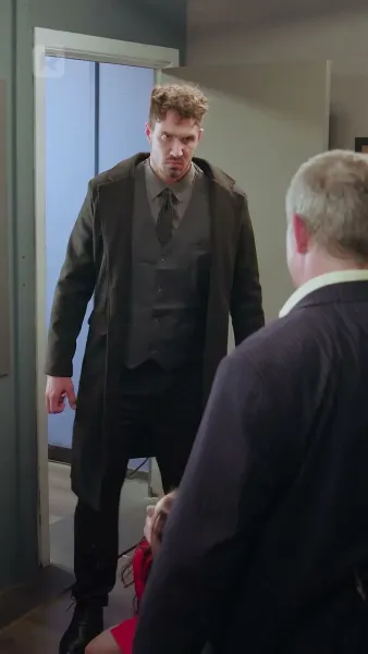 ถูกจับและผูกมัดโดย CEO ของคุณ