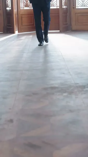 ขังใจเธอไว้ด้วยความหลงผิด