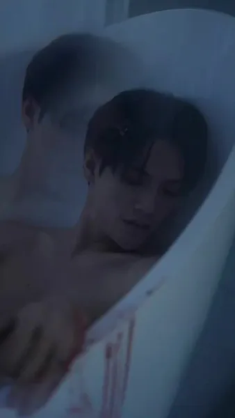 รักซ่อนมีด