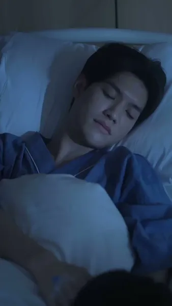 รักซ่อนมีด