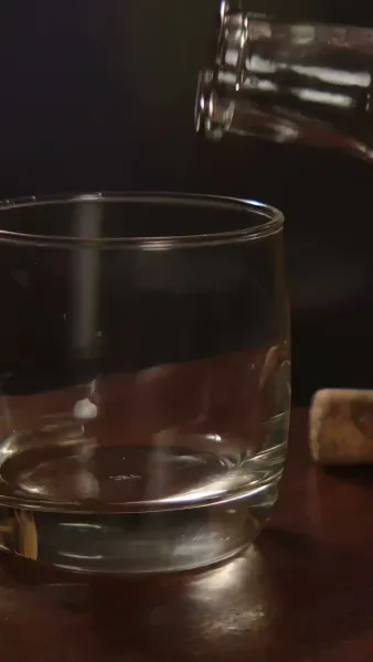 รักซ่อนมีด