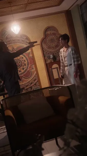 รักซ่อนมีด