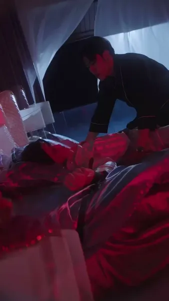 รักซ่อนมีด