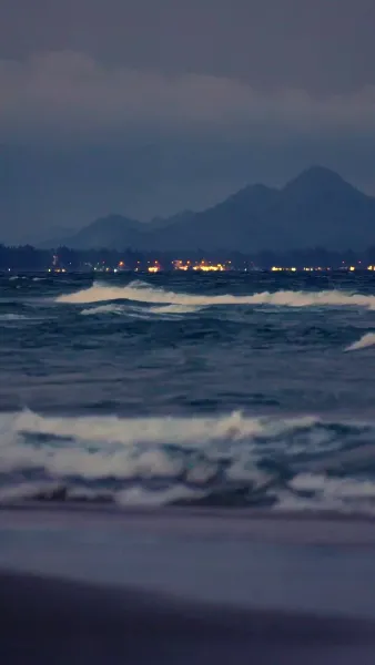 รักซ่อนมีด