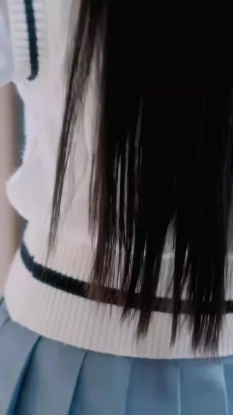 รักลับๆ ใต้ชายคาเดียวกัน