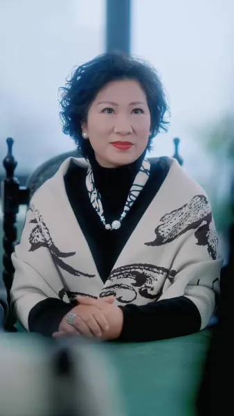 รักลับๆ ใต้ชายคาเดียวกัน