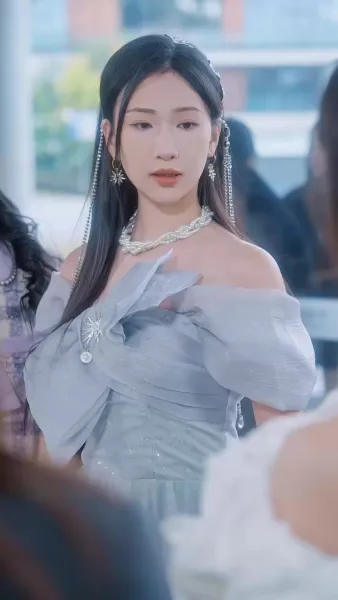 รักลับๆ ใต้ชายคาเดียวกัน