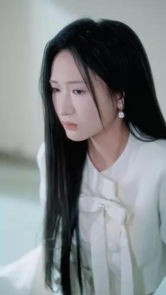 รักลับๆ ใต้ชายคาเดียวกัน