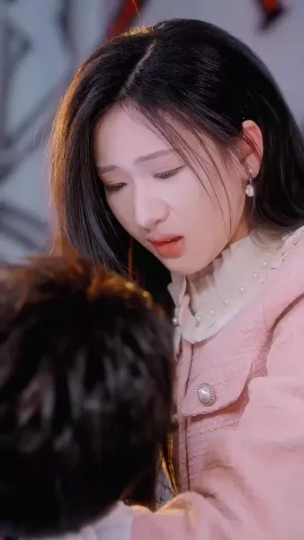 รักลับๆ ใต้ชายคาเดียวกัน