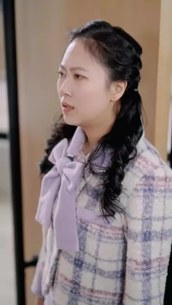 รักลับๆ ใต้ชายคาเดียวกัน