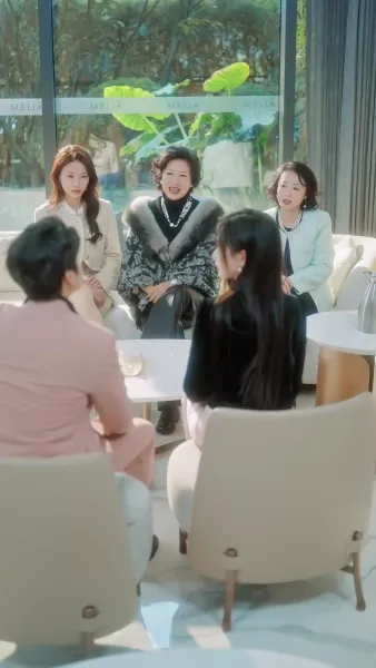 รักลับๆ ใต้ชายคาเดียวกัน