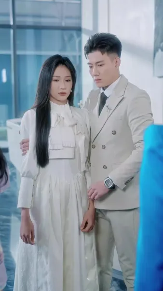 รักลับๆ ใต้ชายคาเดียวกัน